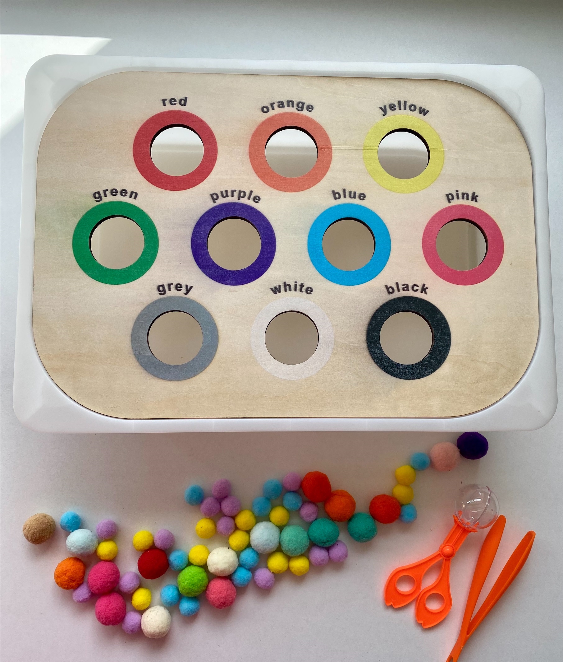 Iskay Montessori Deska do velkého Trofast boxu - TŘÍDĚNÍ BAREV