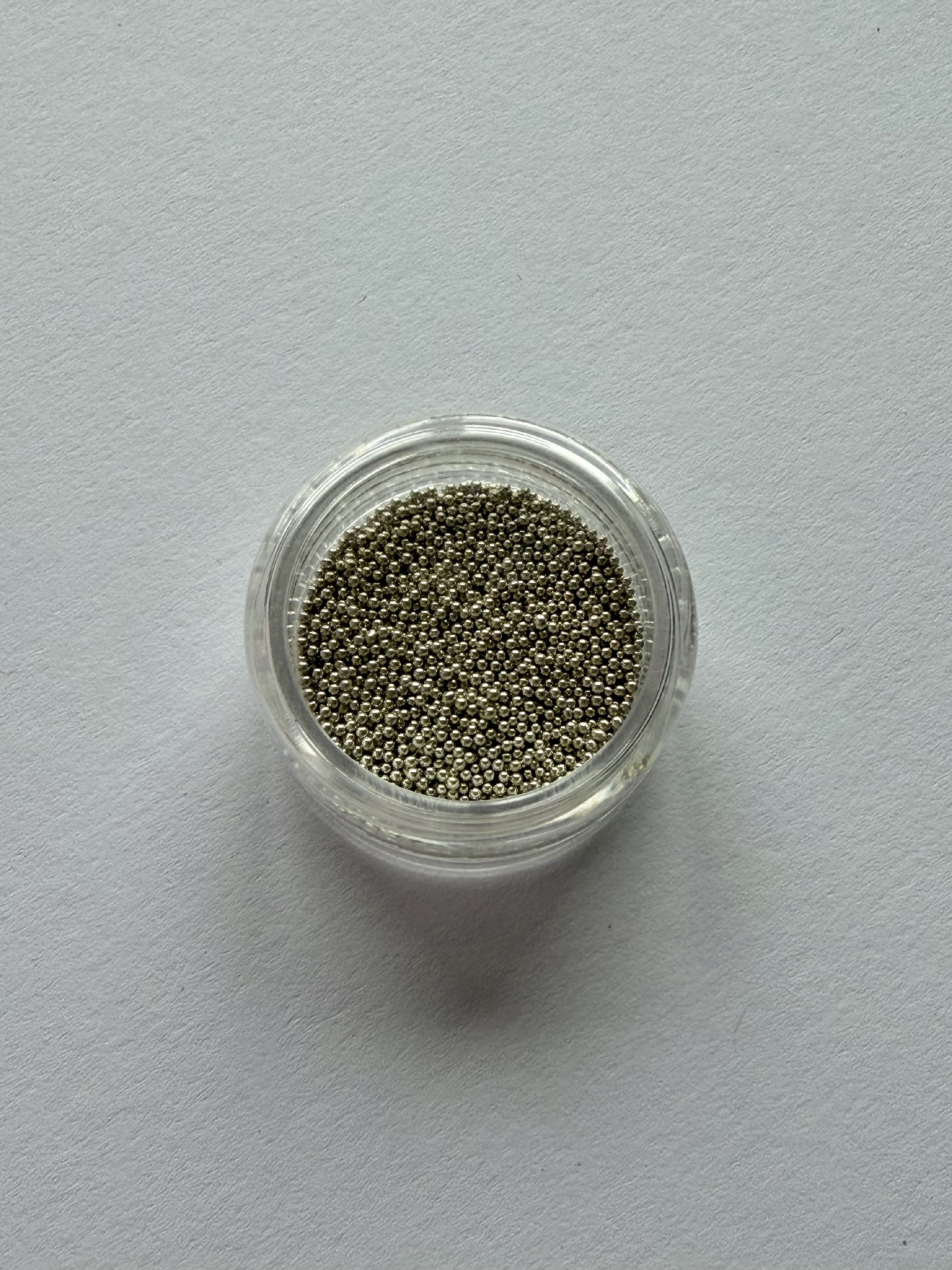 Iskay Korálky/ kaviár Barevná varianta: Stříbrná