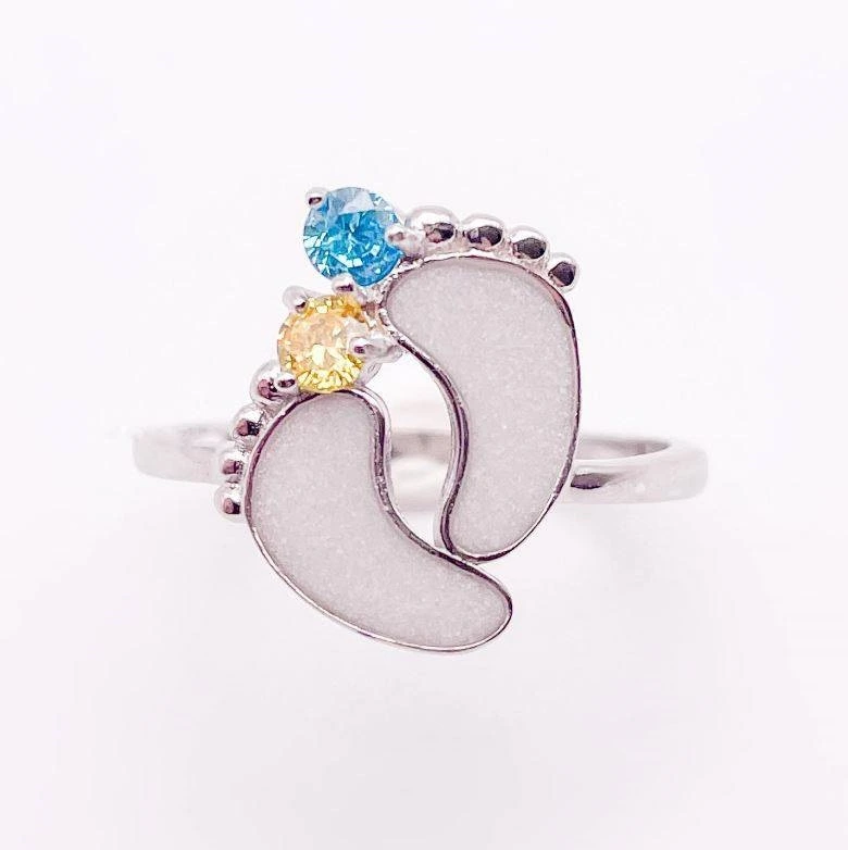 Pamětní stříbrný prsten FOOTPRINT Velikost: Nastavitelné, Obsah: Pouze Popel, Povrchová úprava: Pozlacené stříbro bílým zlatem