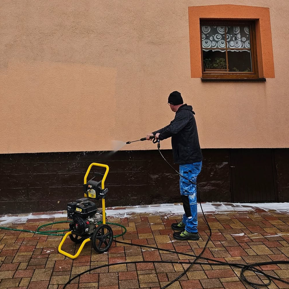 Čištění fasády svépomocí aneb jak správně čistit fasádu?