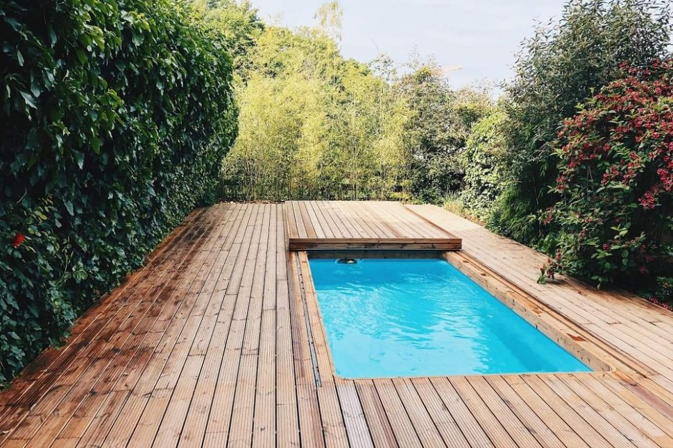 Okolí bazénu ze dřeva - jaké je to správné dřevo?