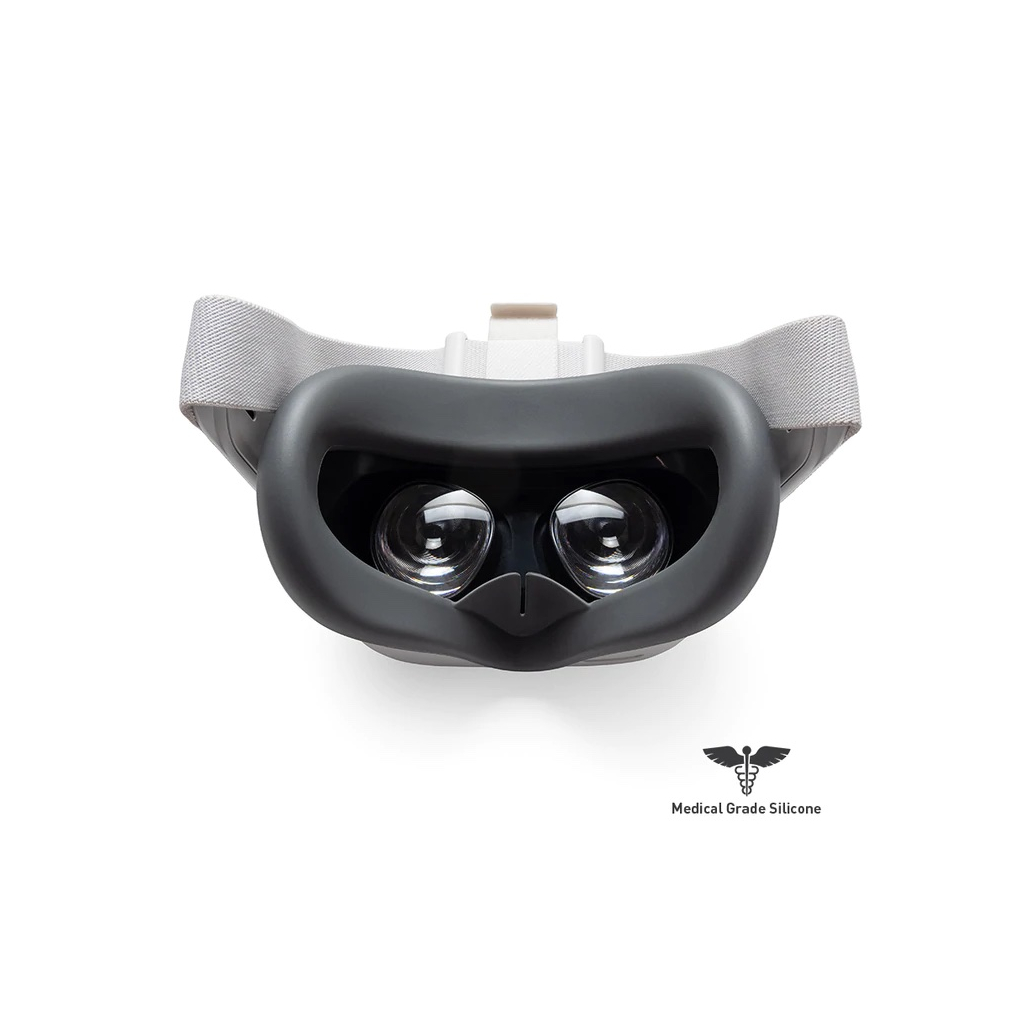 SiliconeCoverforOculusQuest2withlogo 2e6581ae 192d 4c9b a659 7f81eee4dba6 840x (kopie)