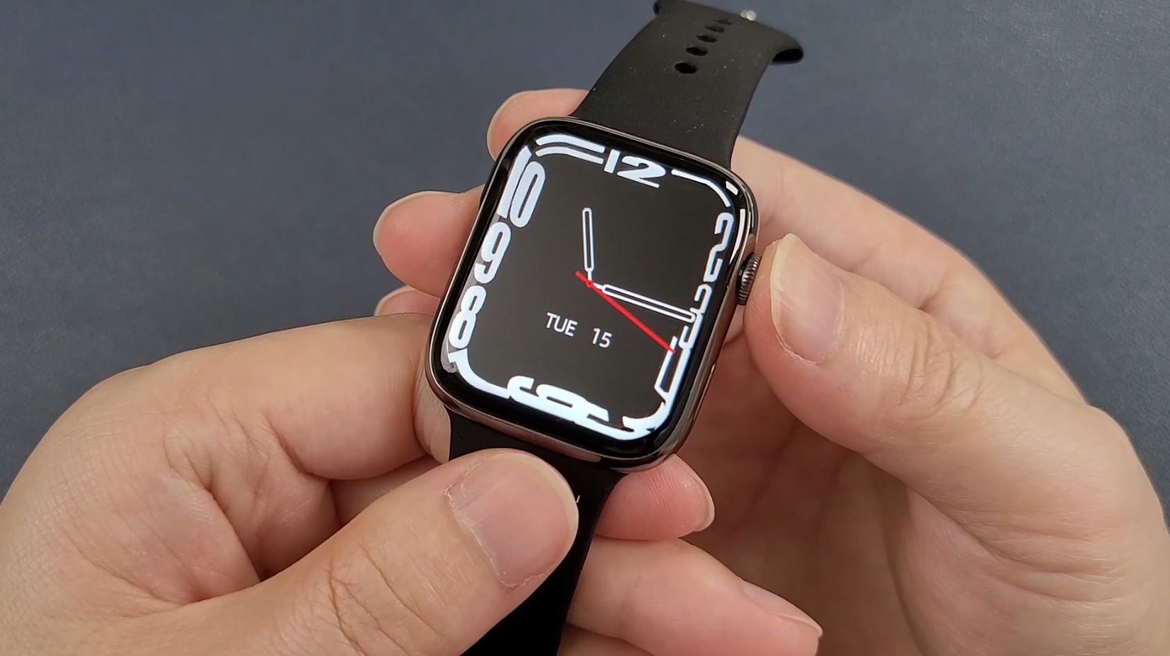 DT7-Max-Smartwatch-Review-Why-is-it-a-Perfect-Clone-of-Apple-Watch-7-57