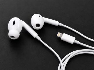 Špuntová sluchátka Lightning pro iPhone🎧 Užijte si pohodlný poslech hudby i vyřizování hovorů se sluchátky s konektorem...