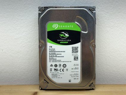 Seagate Barracuda ST1000DM010 3.5" 1 TB front