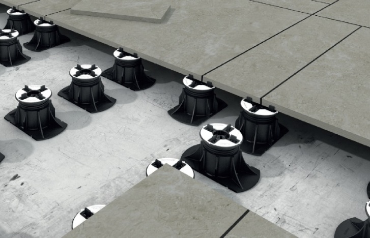 Kolik terčů pod dlažbu?