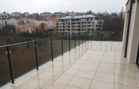 Terče New Maxi pro soubor teras projektu rezidenčního bydlení