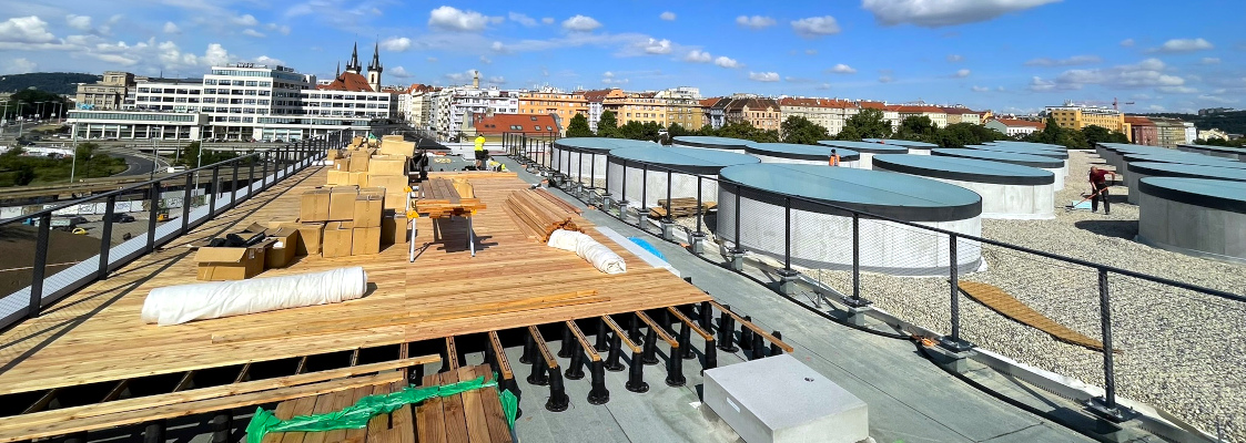 Velká dřevěná terasa na terčích New Basic Wood