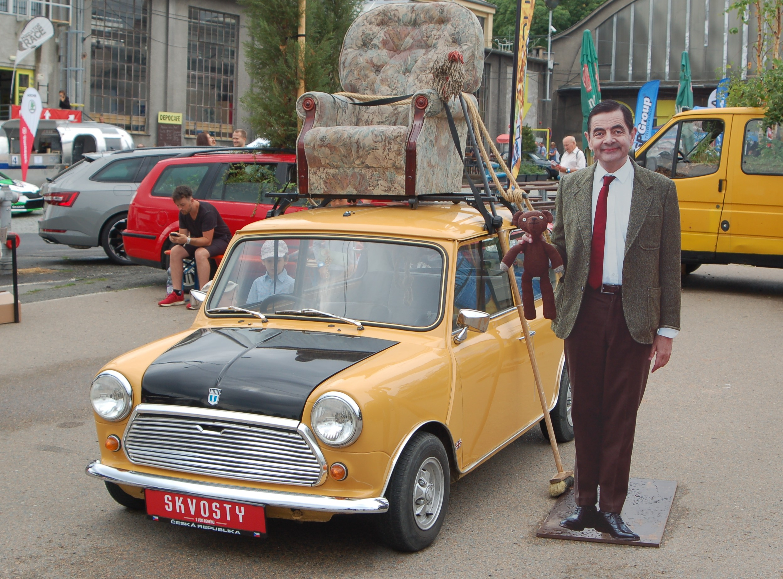 SKVOSTY S VŮNÍ BENZÍNU