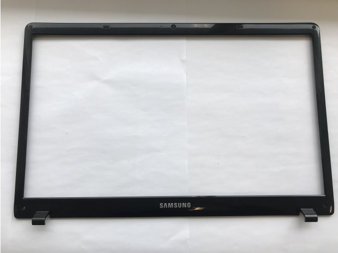 131062 lcd ramecek pro samsung np31035c