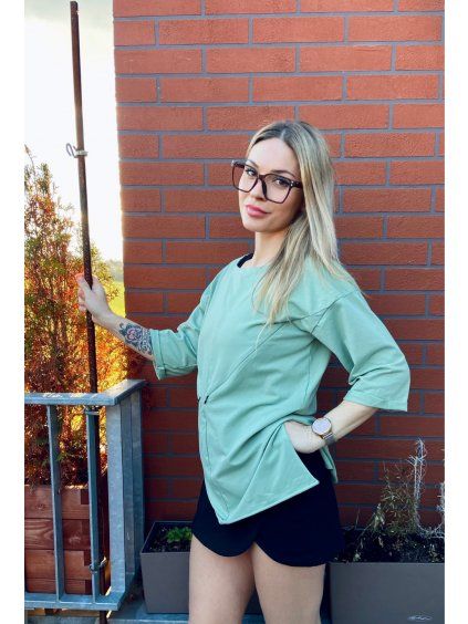 09D5C8AA 9031 4666 8D77 9B9063D3C254