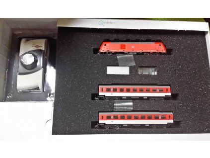 TT - Diesel. lokomotiva TRAXX se 2 osobními vozy, DB AG / TILLIG 01437