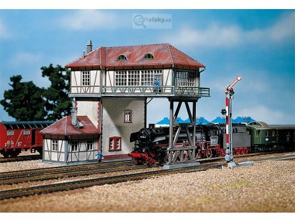 =CONCATENATE(G25," ",L25)