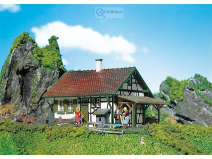 =CONCATENATE(G192," ",L192)