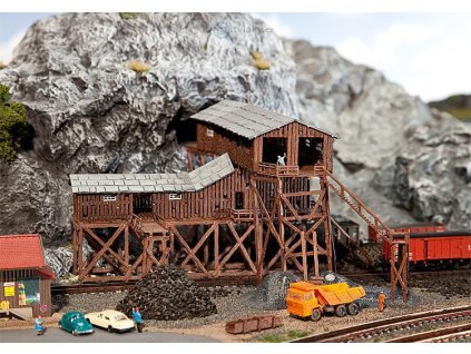 =CONCATENATE(G1055," ",L1055)