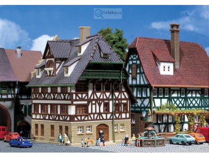 =CONCATENATE(G1120," ",L1120)