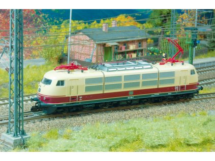 TT - elektrická lokomotiva BR103 v TEE zbarvení / Kuehn 32508