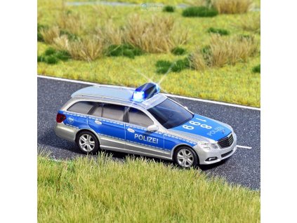 366544 h0 mercedes e class policie s blikajicim majakem busch 5626