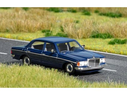 366775 h0 mercedes benz w 123 s osvetlenim busch 5661