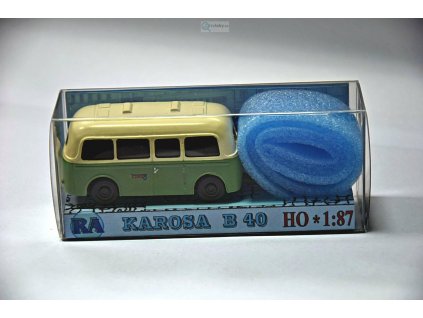 H0 - Karosa B 40 bílá/zelená / RA Došlý 910101