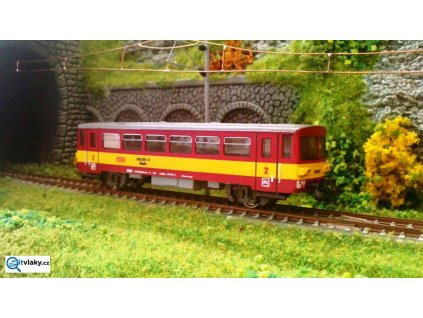 TT - motorový vůz ř. M152 červený s žlutým pruhem ČSD / RUBIKON 922.01
