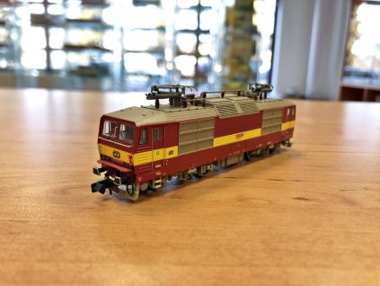 N - elektrická lokomotiva 372 ČD ,,Bastard,, / KUEHN 95012