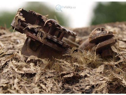 390205 listy dub tlejici listi 1 35 model scene l3 302