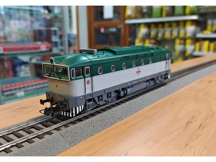 H0 - DCC/ZVUK dieselová lokomotiva T 478.3 ČSD Brejlovec / Roco 72051