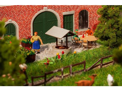 =CONCATENATE(G1595," ",L1595)