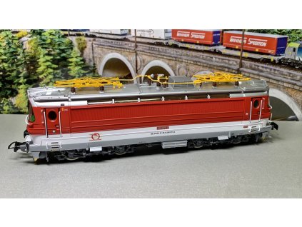 H0 - elektrická lokomotiva 240 (S499) "Laminátka" ŽSR / PIKO 51387