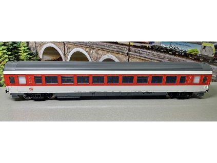 H0 - Osobní vůz 1. třídy DB AG, červené kolem oken, Ep. V / PIKO 57610