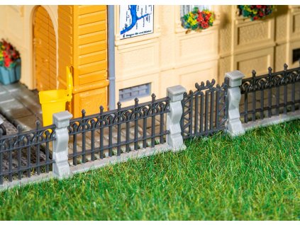 482193 h0 set kovanych plotu faller 180417