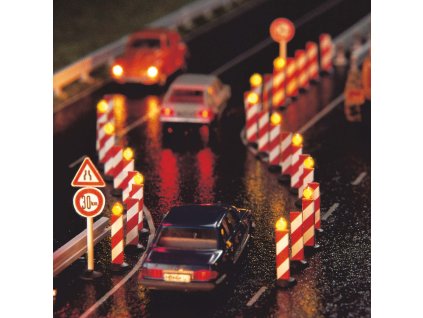 TT - 7 ks silničních výstražných majáků (včetně 4 s bleskem) s elektronikou / Busch 5959