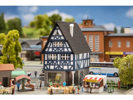 492831 n hrazdeny dum s lekarnou faller 232157