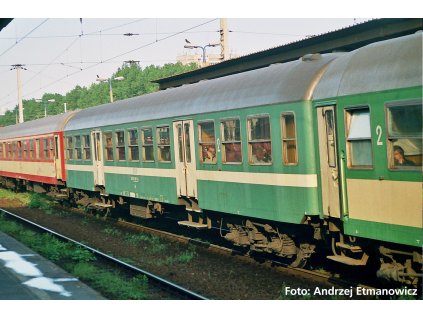 H0 - Osobní vůz 120A PKP V / PIKO 96664