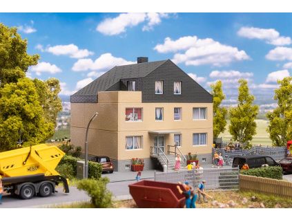 H0 - Bytový dům / FALLER 130755