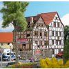 426717 1 1668 verfallenes stadthaus stimmung