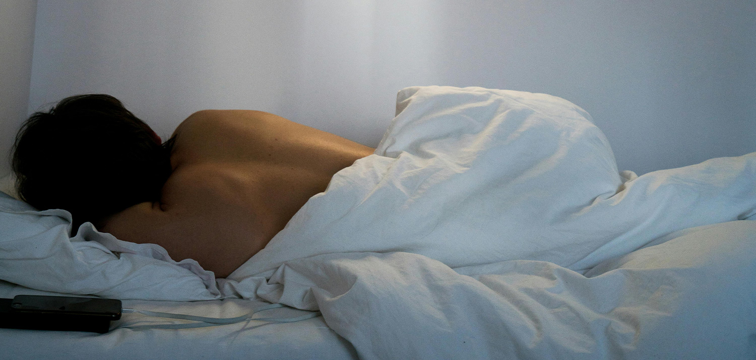 Proč je alkohol a nedostatek spánku pohroma pro naši pleť?