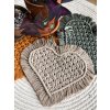 Ručně vyráběné macramé prostírání Srdíčko