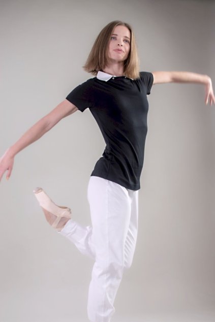 triko s bilym odepinacim limeckem kratky rukav a