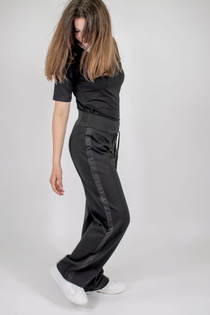 kalhoty sirokeho strihu s pruznym pasem vazackou a barevnou vypustkou abx 806 d