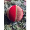 Ručně vyrobená vánoční ozdoba - červená, zlatá, průměr 15 cm