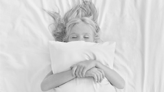 Saténové a bavlnené posteľné obliečky. Aké sú ich výhody?