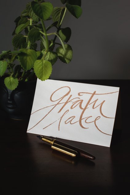 JAATY minimalisticke vkusne prani kaligrafie krasopismo gratulace zlata