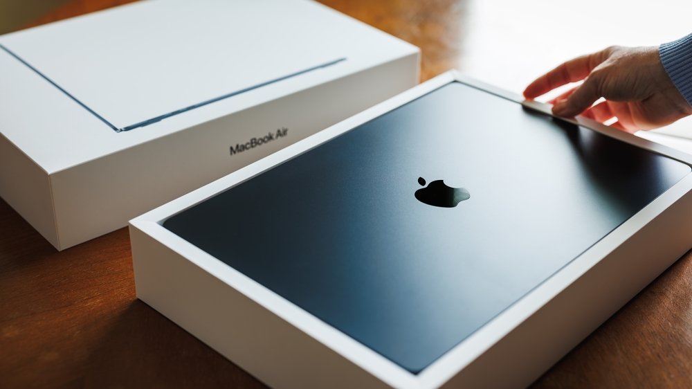 Nový MacBook Air M4. Co všechno Apple ukryl do extra tenkého provedení?