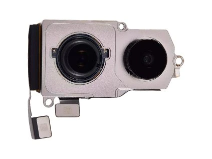 Zadní kamera iPhone 16