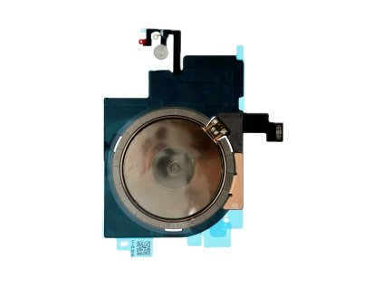 Pozadí obrázku „IMG 1039“ bylo odstraněno