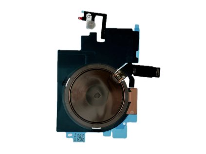 Pozadí obrázku „IMG 1045“ bylo odstraněno