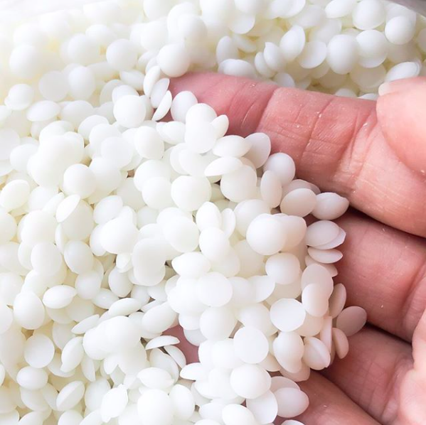 Proč vyměnit parafín za sóju