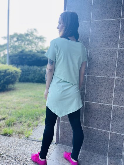 Asymetrické kojící tričko PASTEL GREEN - Maminka (krátký rukáv)